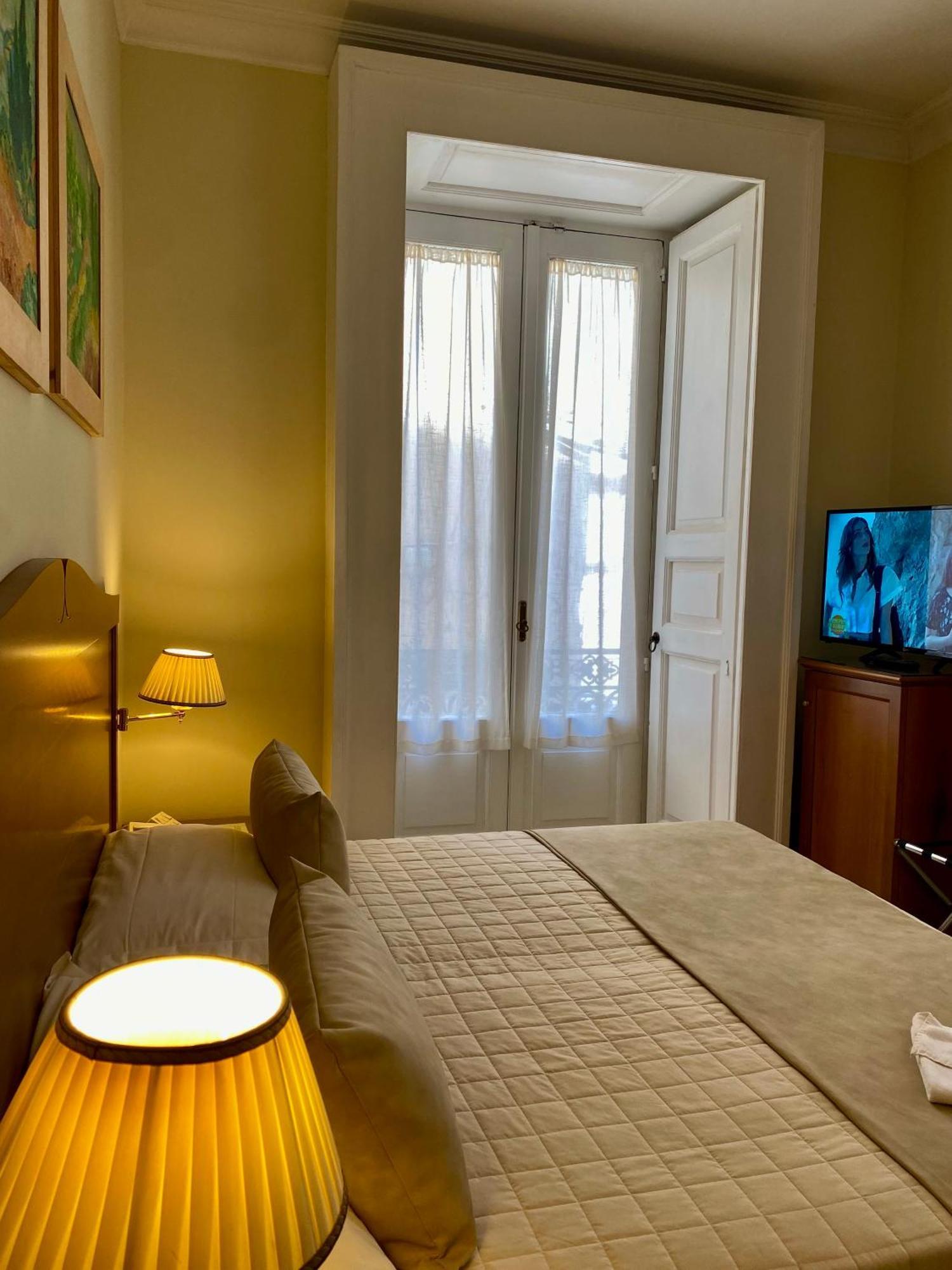 Hotel Akropolis - Museum Hotel ตารันโต ภายนอก รูปภาพ